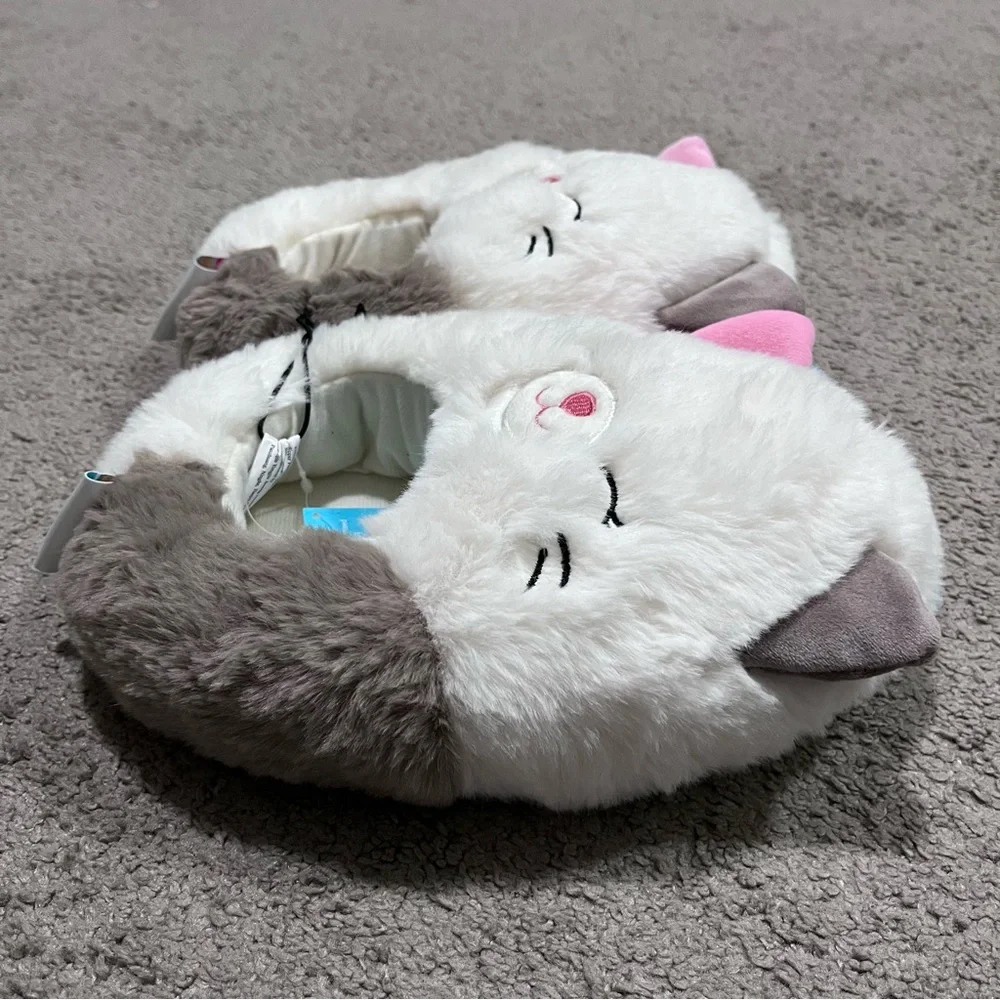 NWT Squishmallows slippers